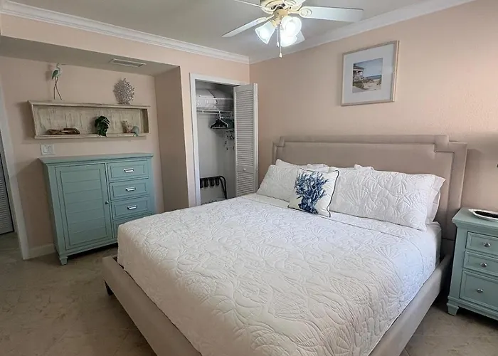 Waves, Sun & Relaxation Retreat * Clearwater Beach